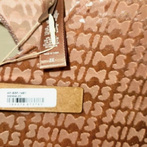 (2409) SKIMS NWT Velvet Logo Stirrup Onsesie Catsuit Sz 2X Jumpsuit in Sienna - Picture 3 of 9